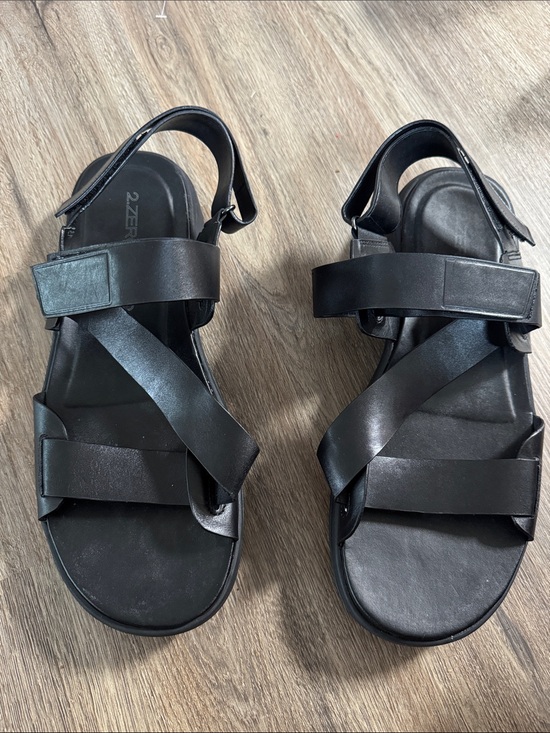 Sandals_&_Flip_Flops